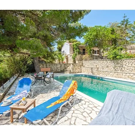 Violeta Villa